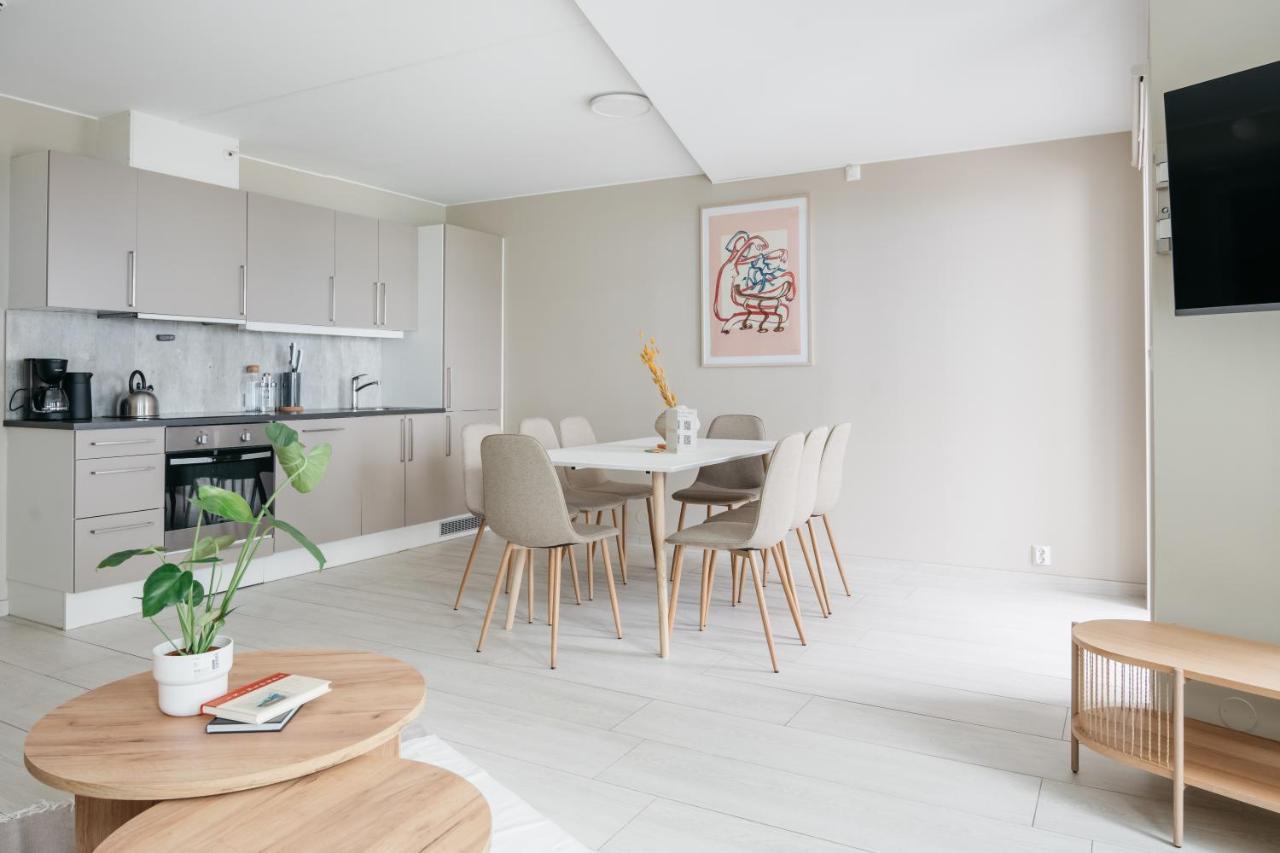 Stay L Urban - Spacious Apartment With Private Terrace Bergen Bagian luar foto