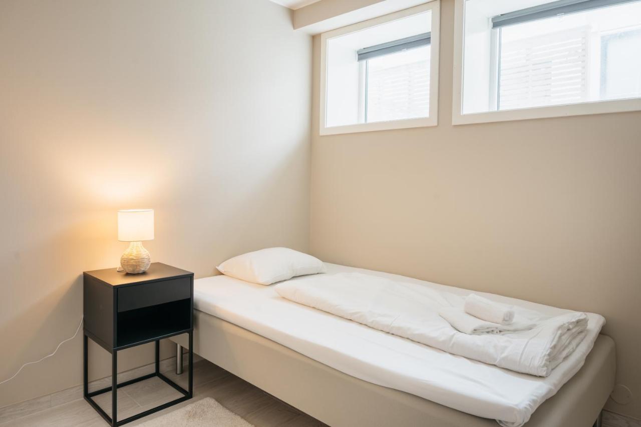 Stay L Urban - Spacious Apartment With Private Terrace Bergen Bagian luar foto