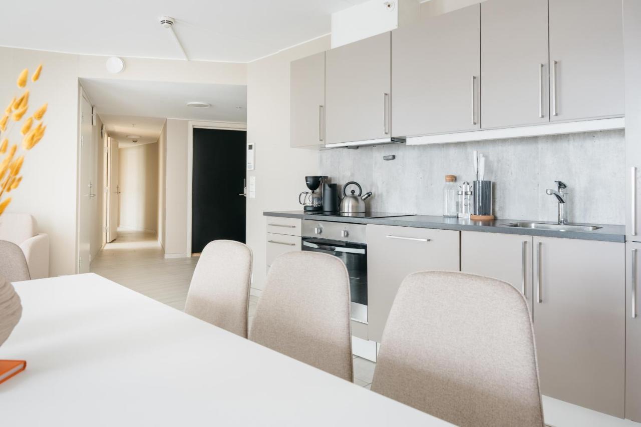 Stay L Urban - Spacious Apartment With Private Terrace Bergen Bagian luar foto