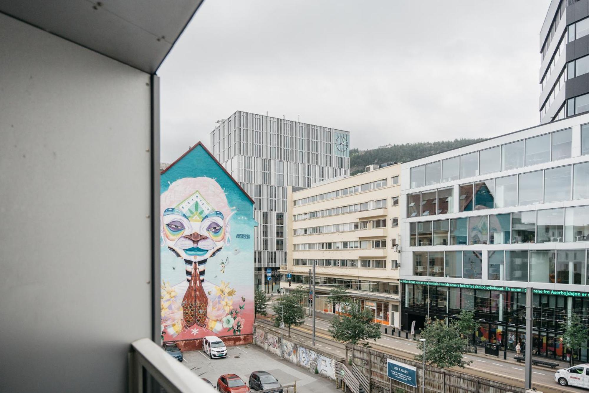 Stay L Urban - Spacious Apartment With Private Terrace Bergen Bagian luar foto