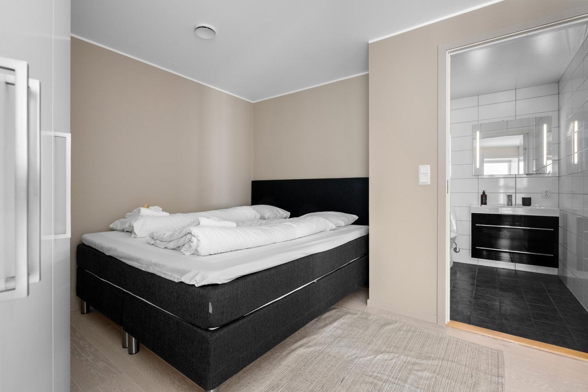 Stay L Urban - Spacious Apartment With Private Terrace Bergen Bagian luar foto