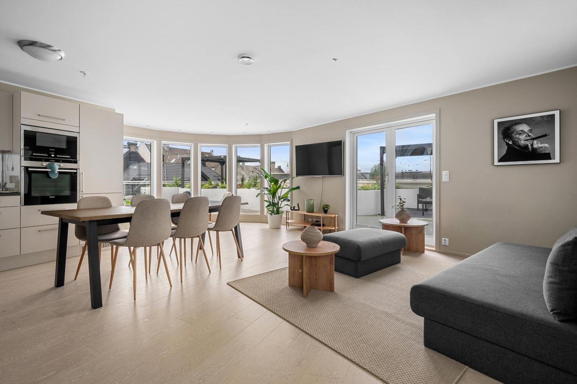 Stay L Urban - Spacious Apartment With Private Terrace Bergen Bagian luar foto