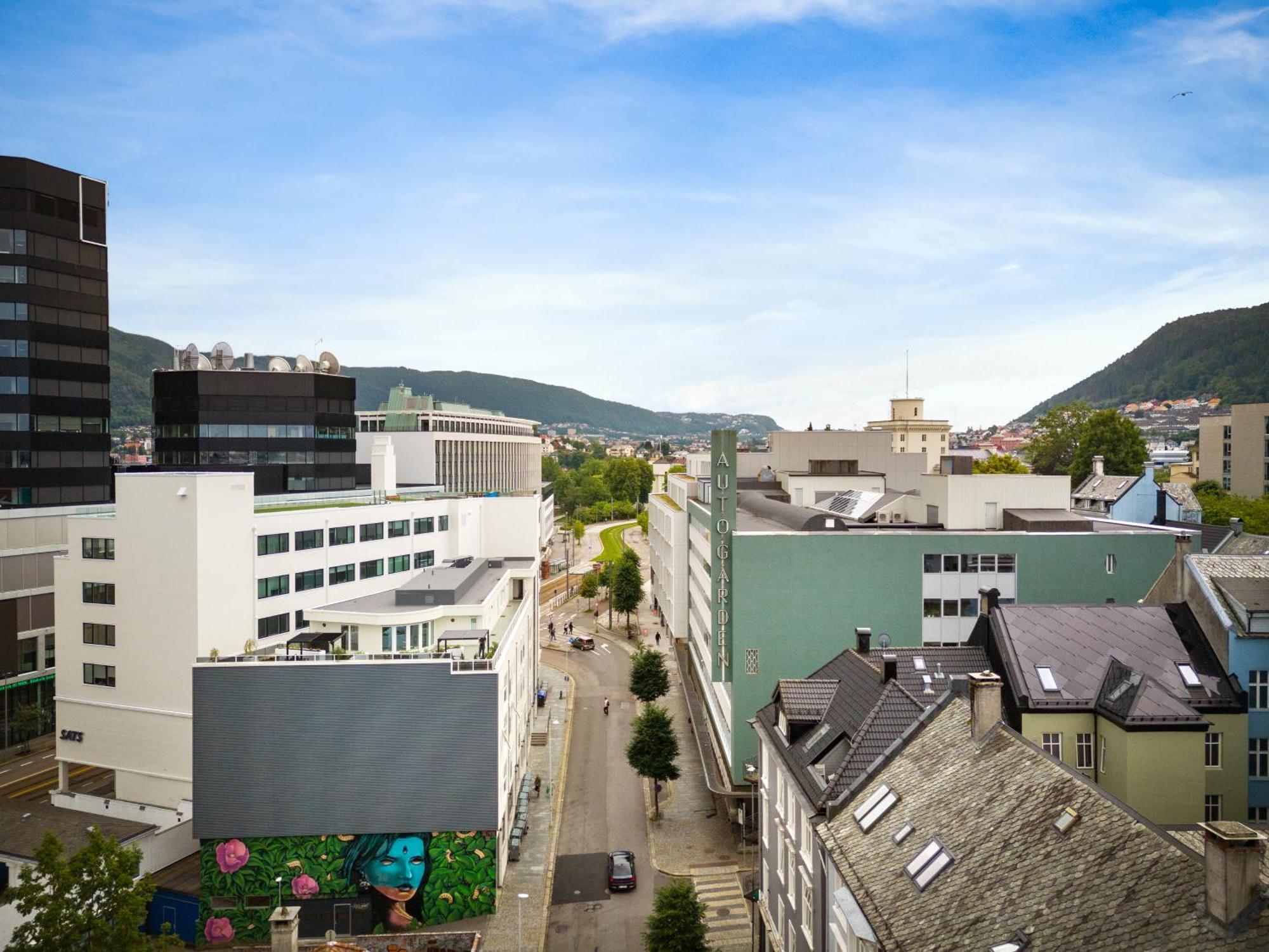 Stay L Urban - Spacious Apartment With Private Terrace Bergen Bagian luar foto